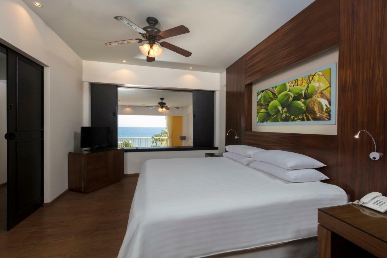 Krystal Grand Nuevo Vallarta Luaran gambar