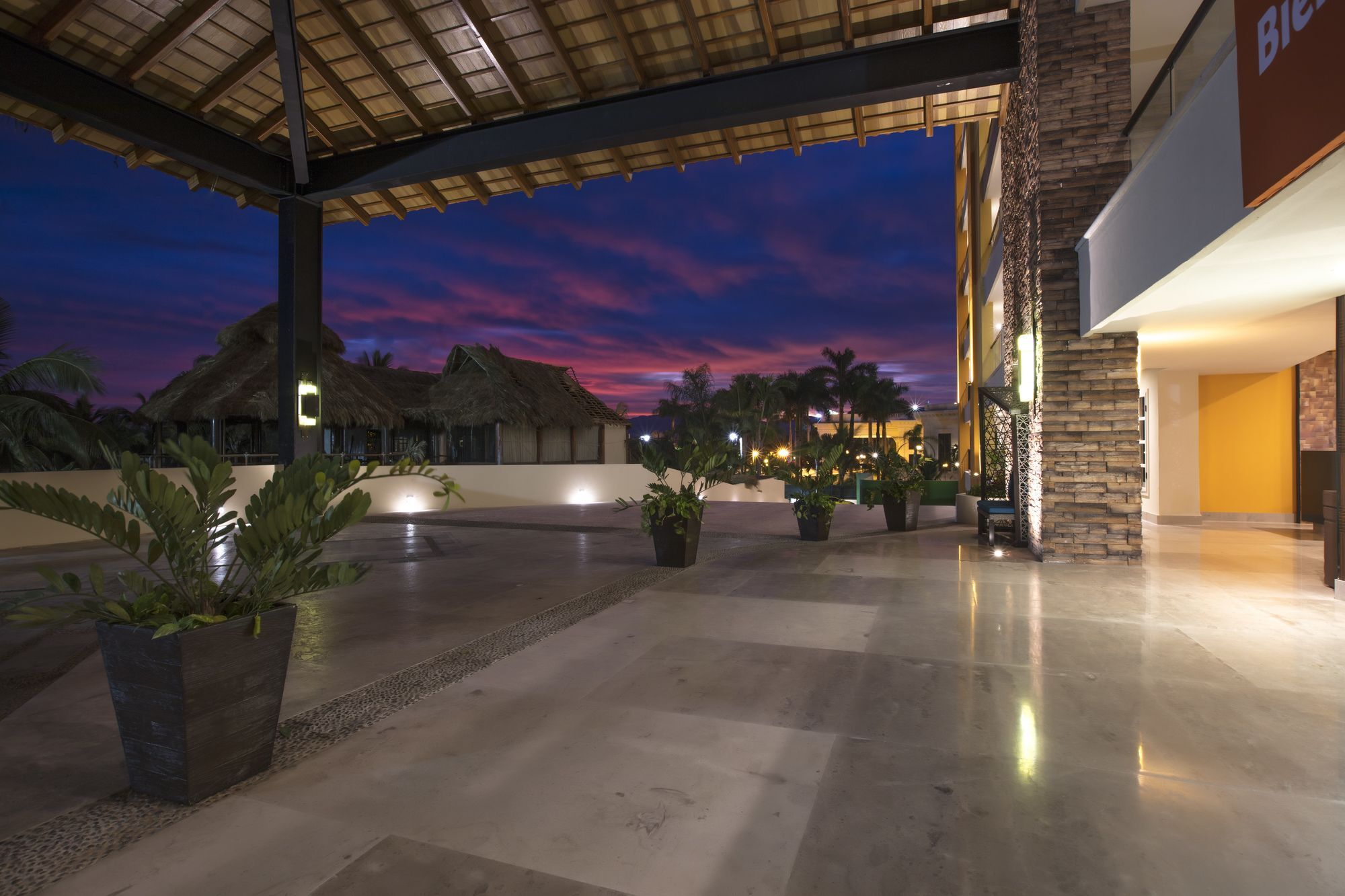 Krystal Grand Nuevo Vallarta Luaran gambar